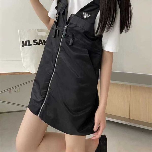 24% off family summer new fashion trend personalized nylon regenerated series classic triangle a-line sleeveless dress, Black;gray
24% off family summer new fashion trend personalized nylon regenerated series classic triangle a-line sleeveless dress, Black;gray