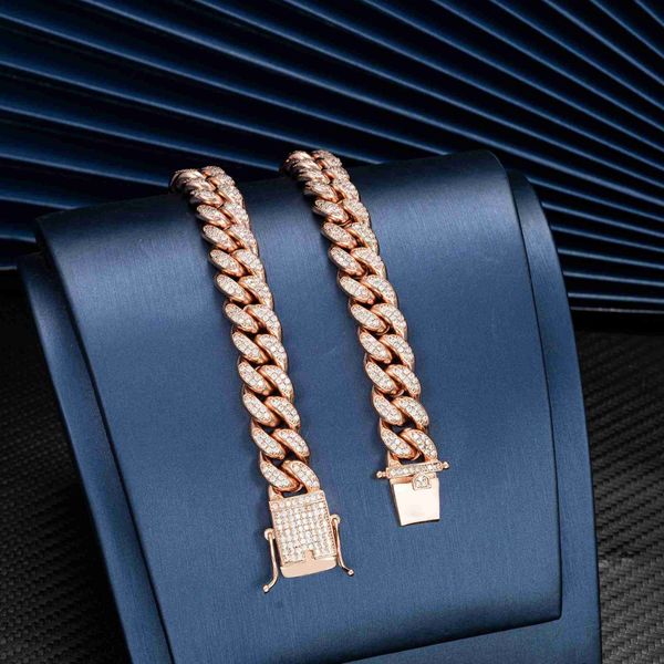 wholesale price factory direct iced out jewelry cuban link chain women hip hop brass cz cuban chains, Silver
wholesale price factory direct iced out jewelry cuban link chain women hip hop brass cz cuban chains, Silver