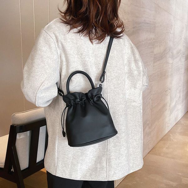 ruched quality lady hand bag small ladies fashion bags for ladies belt bag phone pouch, Black;red
ruched quality lady hand bag small ladies fashion bags for ladies belt bag phone pouch, Black;red