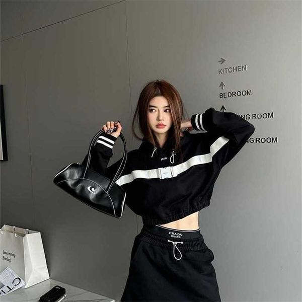 22% off family spring/summer new trendy and cool fashion print color block hoodie+half skirt set, White
22% off family spring/summer new trendy and cool fashion print color block hoodie+half skirt set, White