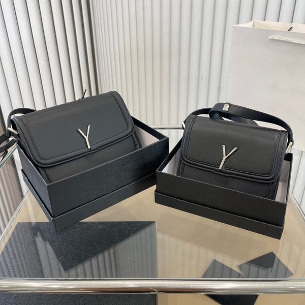 fashion handbag women's shoulder bag designer crossbody bag classic black clamshell envelope bag leather material small square bag fash
fashion handbag women's shoulder bag designer crossbody bag classic black clamshell envelope bag leather material small square bag fash