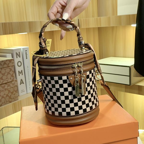 evening bags shoulder bags women handbags barrel shaped messenger underarm luxury designerpurse
evening bags shoulder bags women handbags barrel shaped messenger underarm luxury designerpurse