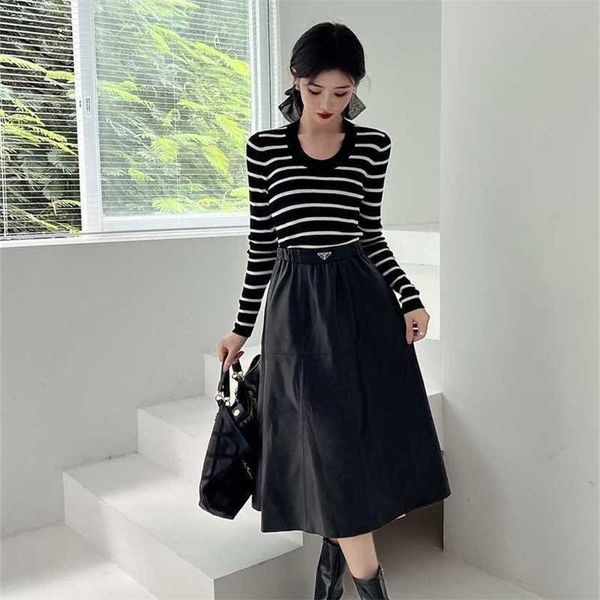 20% off family autumn/winter new classic triangle elevated a-line large hem elastic waist versatile leather skirt, Black
20% off family autumn/winter new classic triangle elevated a-line large hem elastic waist versatile leather skirt, Black