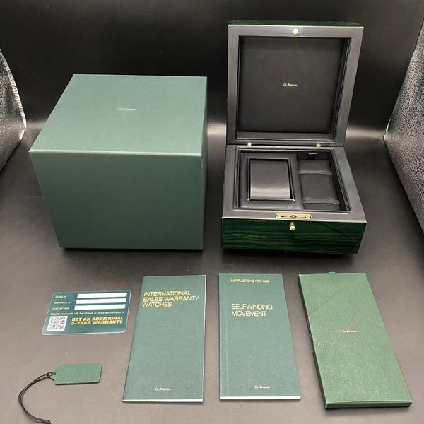 2023 original green woody watch boxes apbox booklets watches print custom card model serial number correct papers, Black;blue
2023 original green woody watch boxes apbox booklets watches print custom card model serial number correct papers, Black;blue