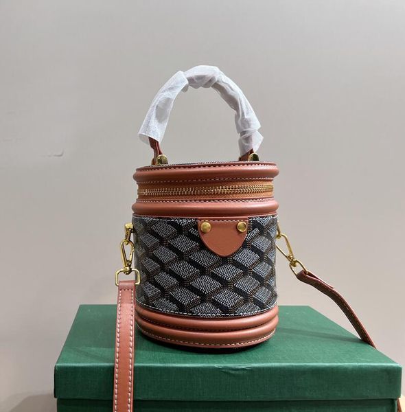 luxury beauty case reverse gy leather petite size crossbody removable strap drum shoulder bag one handle cylinder mini bag
luxury beauty case reverse gy leather petite size crossbody removable strap drum shoulder bag one handle cylinder mini bag