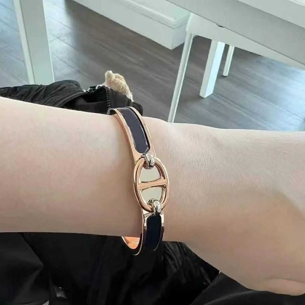 womens bracelet herms h family h new rose gold pig nose color high grade temperament simple light luxury frj, Black
womens bracelet herms h family h new rose gold pig nose color high grade temperament simple light luxury frj, Black