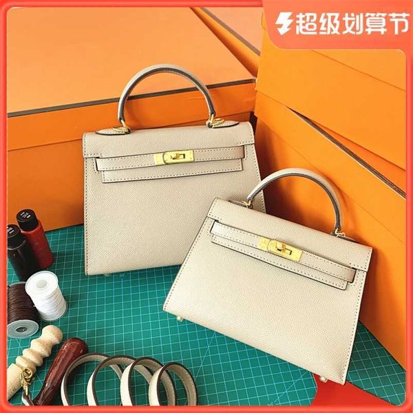 kellies h erms handmade luxury handbag leather windbreaker mini pig mini women's qq with logo
kellies h erms handmade luxury handbag leather windbreaker mini pig mini women's qq with logo