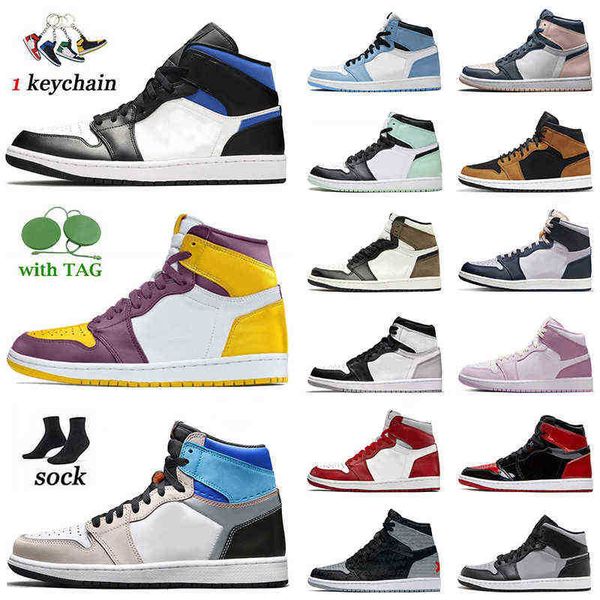 selling high og sneakers 1s mens women jumpman basketball shoes 1 mid white black racer blue brotherhood prototype patent bred designer
selling high og sneakers 1s mens women jumpman basketball shoes 1 mid white black racer blue brotherhood prototype patent bred designer