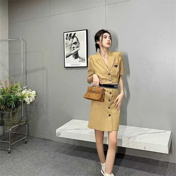 22% off family spring/summer new fashion classic triangle bag suit short sleeve+elastic waist half skirt set, White
22% off family spring/summer new fashion classic triangle bag suit short sleeve+elastic waist half skirt set, White