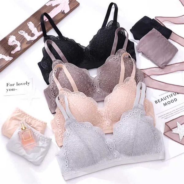 lace spring/summer french style triangle cup hollow out girls' underwear thin and comfortable gathering bra, Red;black
lace spring/summer french style triangle cup hollow out girls' underwear thin and comfortable gathering bra, Red;black