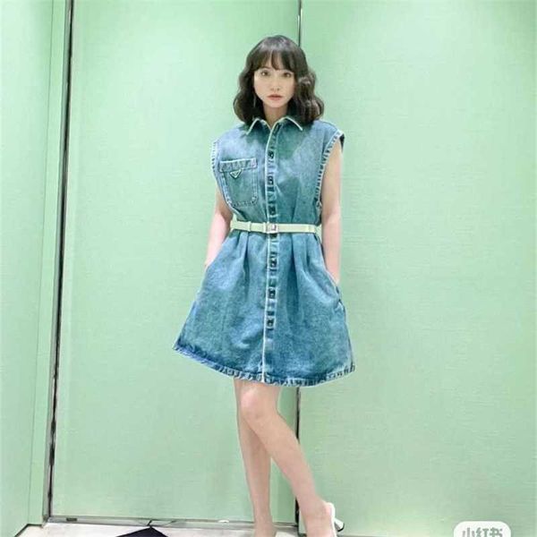 20% off family spring/summer new school style classic triangle wash version sleeveless versatile denim vest dress, Black;gray
20% off family spring/summer new school style classic triangle wash version sleeveless versatile denim vest dress, Black;gray