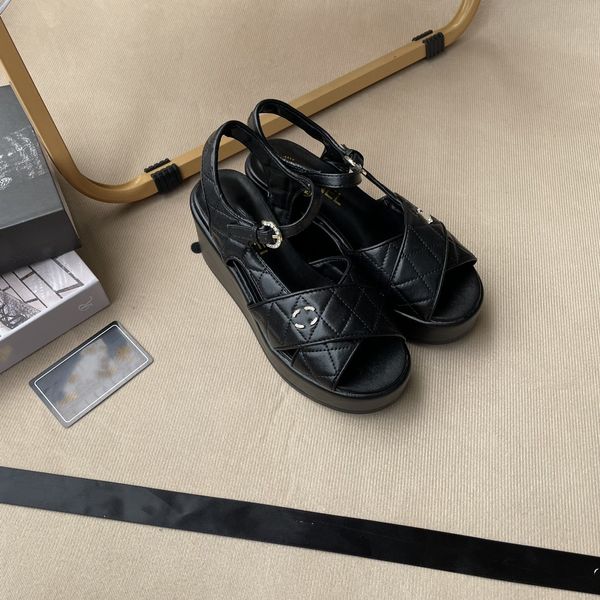 luxury brand sandals, flower thick sole slippers, women's cross height, designer outdoor casual slippers 35-40, Black
luxury brand sandals, flower thick sole slippers, women's cross height, designer outdoor casual slippers 35-40, Black