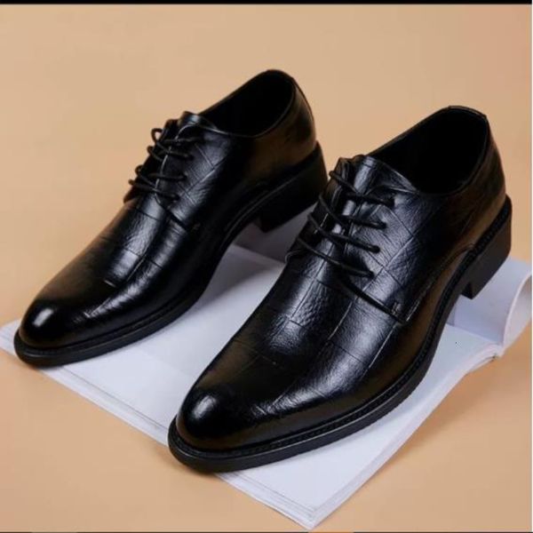 dress shoes black men suit party 's italian leather zapatos hombre formal office sapato social masculino 230422
dress shoes black men suit party 's italian leather zapatos hombre formal office sapato social masculino 230422