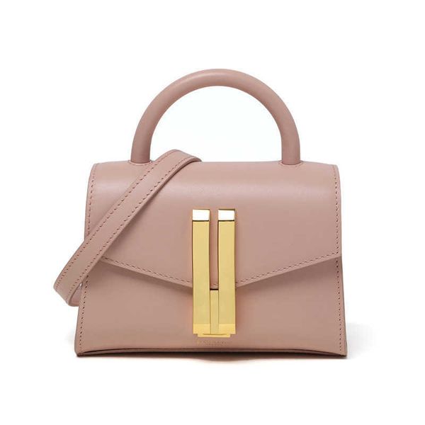 designer bag women's luxury demerius bag handbag shoulder bag handbag new fashion textured leather one shoulder light small square bag
designer bag women's luxury demerius bag handbag shoulder bag handbag new fashion textured leather one shoulder light small square bag