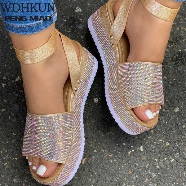 sandals new fashion rhinestones wedge sandals women summer 2020 high heels platform shoes woman thick sole black white chunky sandals j23042
sandals new fashion rhinestones wedge sandals women summer 2020 high heels platform shoes woman thick sole black white chunky sandals j23042