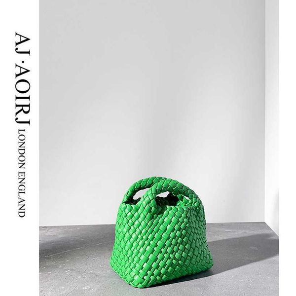 women handbags bottegas bags venetas uk aj aoirjsmall handmade woven mini phone highend vegetable basket single shoulder diagonal cross 18re
women handbags bottegas bags venetas uk aj aoirjsmall handmade woven mini phone highend vegetable basket single shoulder diagonal cross 18re