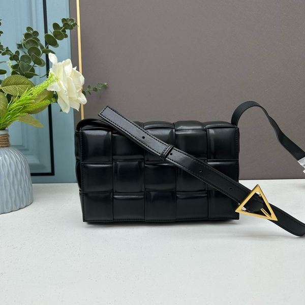 braided cowhide pillow bag sponge inflatable square tofu bag purse metal triangle buckle strap single shoulder bag designer crossbody bag pl
braided cowhide pillow bag sponge inflatable square tofu bag purse metal triangle buckle strap single shoulder bag designer crossbody bag pl