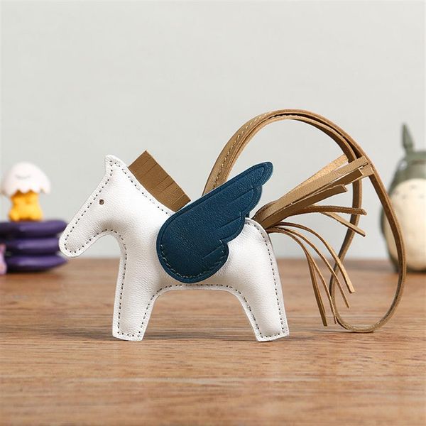 zmmode s 10cm luxury sheepskin horse keychains genuine leather charm brand new women bag ornament handmade pendant trendy accessor285e, Black
zmmode s 10cm luxury sheepskin horse keychains genuine leather charm brand new women bag ornament handmade pendant trendy accessor285e, Black