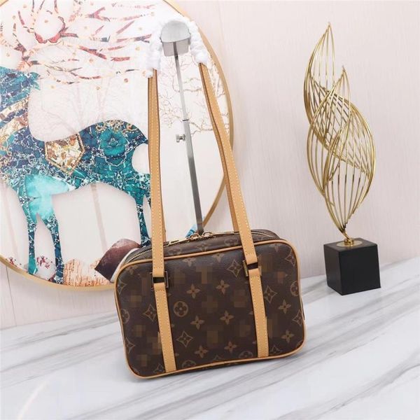 2022 genuine leather lady totes women luxurys designers bags handbags fashion messenger shoulder crossbody bag purse shoppingbag w229k, Black;red
2022 genuine leather lady totes women luxurys designers bags handbags fashion messenger shoulder crossbody bag purse shoppingbag w229k, Black;red