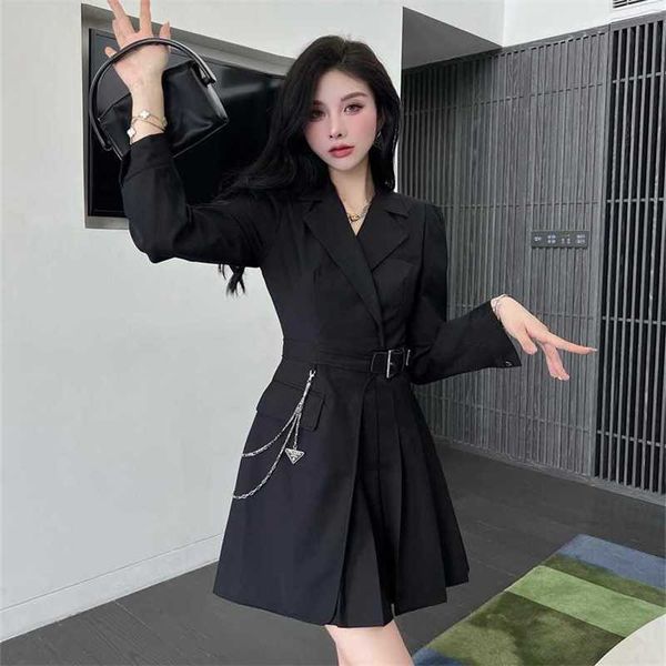 20% off family autumn/winter new classic triangle small label belt buckle chain fashion atmosphere suit dress, Black;gray
20% off family autumn/winter new classic triangle small label belt buckle chain fashion atmosphere suit dress, Black;gray