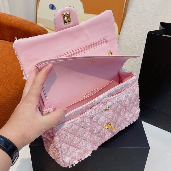 classic chain bag ccity luxury designer bag portable shoulder crossbody bag for women 22p spring/summer series square fat bag with dual enam
classic chain bag ccity luxury designer bag portable shoulder crossbody bag for women 22p spring/summer series square fat bag with dual enam