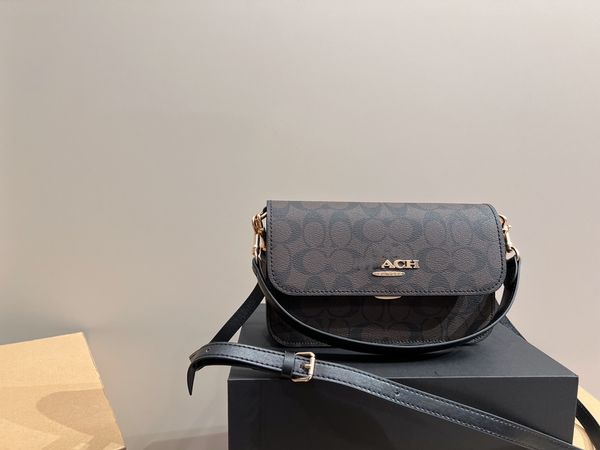 fashion luxury brand bag designer bag women's shoulder bag handbag underarm bag with gift box
fashion luxury brand bag designer bag women's shoulder bag handbag underarm bag with gift box
