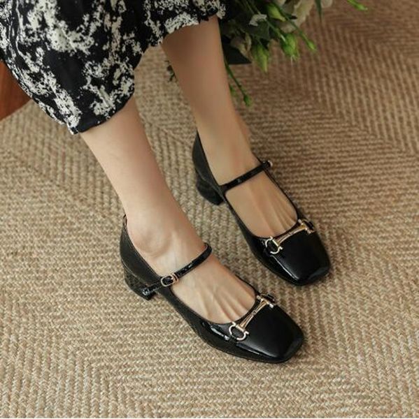 red black patent leather women mary jane shoes fashion low heel vintage lady single shoes big size 35-42
red black patent leather women mary jane shoes fashion low heel vintage lady single shoes big size 35-42