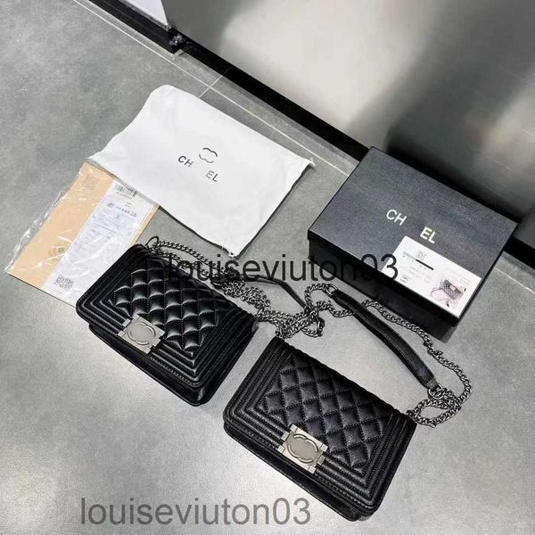 designer channel bag tote shoulder handbag luxurious mens womans spicy mom of the same style for fashion lingge chain leather messenger bag
designer channel bag tote shoulder handbag luxurious mens womans spicy mom of the same style for fashion lingge chain leather messenger bag