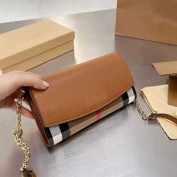 luxury classic chain bag ladies striped flip messenger designers bags coin card design wallet practical and durable light purse
luxury classic chain bag ladies striped flip messenger designers bags coin card design wallet practical and durable light purse
