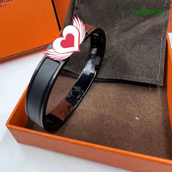 hemrres designer bracelet new h-letter enamel bracelet all black brushed matte women and men's couple high version cnc colorless
hemrres designer bracelet new h-letter enamel bracelet all black brushed matte women and men's couple high version cnc colorless