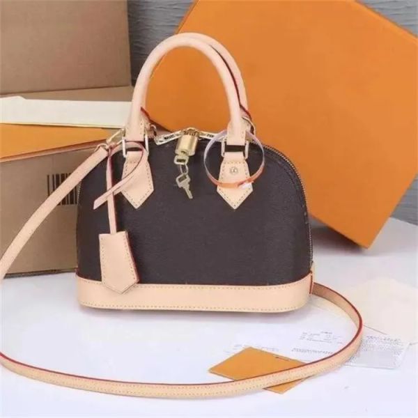 2023 luxurys designers shell fashion bags with lock bb 25cm fashion women shoulder messenger bag leather handbags ladies cosmetic crossbody
2023 luxurys designers shell fashion bags with lock bb 25cm fashion women shoulder messenger bag leather handbags ladies cosmetic crossbody