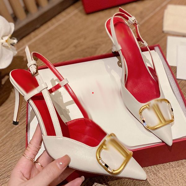 2023 high-heeled shoes women 's single shoes new leather studded pointed with shallow heel fashionable temperament banquet ladies dress, Black
2023 high-heeled shoes women 's single shoes new leather studded pointed with shallow heel fashionable temperament banquet ladies dress, Black