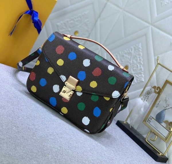 pochette designer metis womens shoulder bag yk handbags multicoloured dots leather fashion tote bags flowers letters crossbody ladie messeng
pochette designer metis womens shoulder bag yk handbags multicoloured dots leather fashion tote bags flowers letters crossbody ladie messeng