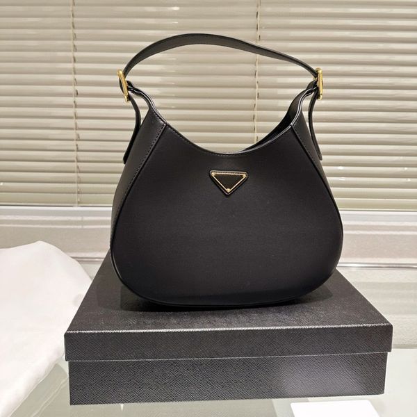 women's underarm bag designer chain bag luxury shoulder bag new summer leather crescent bag fashion casual flip crossbody bag baguette
women's underarm bag designer chain bag luxury shoulder bag new summer leather crescent bag fashion casual flip crossbody bag baguette