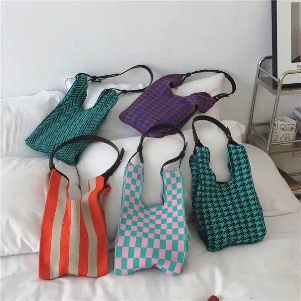trendy design lattice available knitting bag knitted tote bags customize women handmade crochet handbags
trendy design lattice available knitting bag knitted tote bags customize women handmade crochet handbags