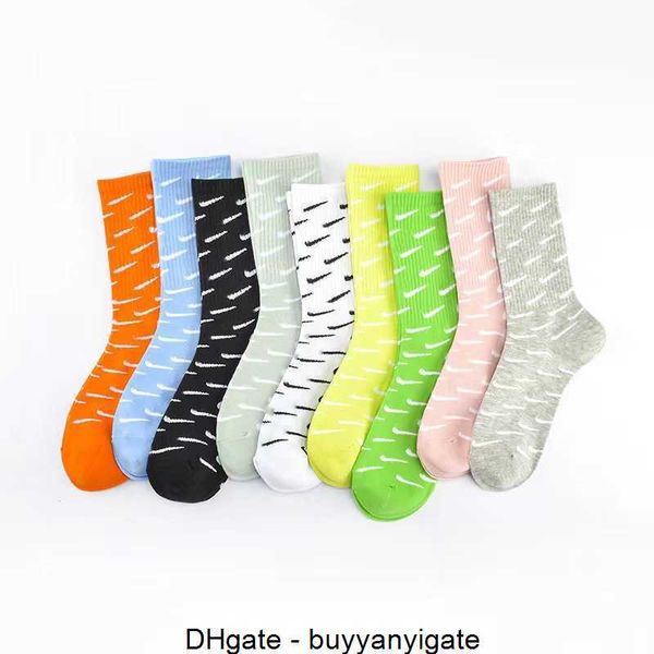 professional basketball stocking women men cotton all-match classic ankle hook breathable black white mixing football sports sock
professional basketball stocking women men cotton all-match classic ankle hook breathable black white mixing football sports sock