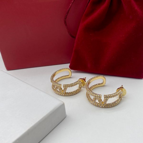 fashion designer woman charm earrings v earing stud pearl orecchini luxury vlogo metal diamond earring jewelry gold big hoop women ohrringe, Golden
fashion designer woman charm earrings v earing stud pearl orecchini luxury vlogo metal diamond earring jewelry gold big hoop women ohrringe, Golden