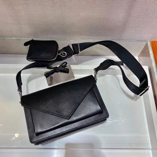 2023 luxury designer handbag leather purse messenger bag classic three-piece suit ladies underarm shoulder fashion retro star
2023 luxury designer handbag leather purse messenger bag classic three-piece suit ladies underarm shoulder fashion retro star