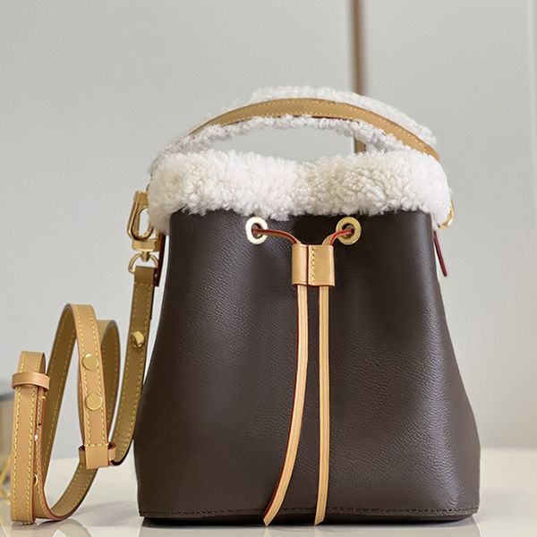 designer bucket bag luxury shoulder handbag genuine leather crossbody bag 20cm level replication evening bag with box wl185
designer bucket bag luxury shoulder handbag genuine leather crossbody bag 20cm level replication evening bag with box wl185