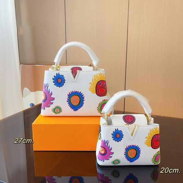 designer sun flower handbag female one shoulder lychee print handbag messenger tote fashion metal handbag classic crossbody bag beautiful ne
designer sun flower handbag female one shoulder lychee print handbag messenger tote fashion metal handbag classic crossbody bag beautiful ne