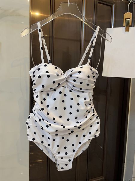 luxury designer swimwear c set women's bikini elegant style classic polka dot one piece swimwear
luxury designer swimwear c set women's bikini elegant style classic polka dot one piece swimwear