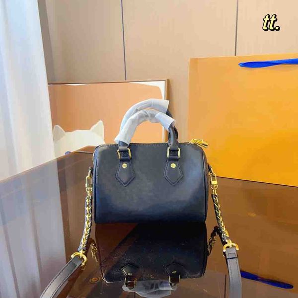 luxury brand speedy nano pillow bags totes papillon bb bubblegram 2023ss collection shoudler bag embossing monograms leather cross body hand
luxury brand speedy nano pillow bags totes papillon bb bubblegram 2023ss collection shoudler bag embossing monograms leather cross body hand