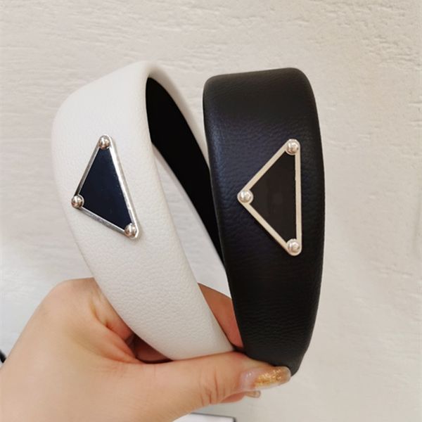 with box luxury lady scrunchie headbands leather material designer hair band trendy beauty headband for women black white hairhoops, Silver
with box luxury lady scrunchie headbands leather material designer hair band trendy beauty headband for women black white hairhoops, Silver