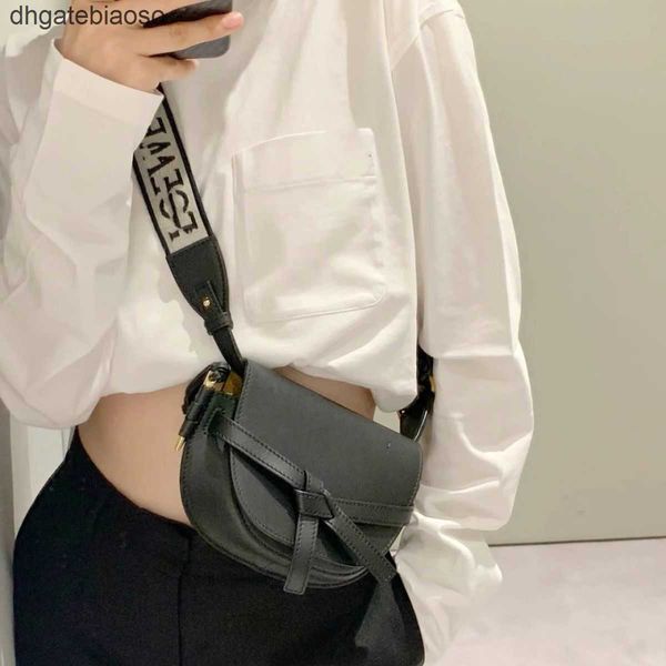 cowhide 2023 loews bags gates layer designer saddle bowknot bag embroidered belt letter knitted shoulder strap single crossbody
cowhide 2023 loews bags gates layer designer saddle bowknot bag embroidered belt letter knitted shoulder strap single crossbody