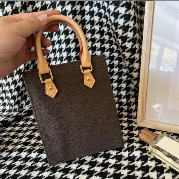women'bag single shoulder small square bag, mobile phone bag, portable tote mini shopping bag, s new fashion diagonal cross bag, women
women'bag single shoulder small square bag, mobile phone bag, portable tote mini shopping bag, s new fashion diagonal cross bag, women