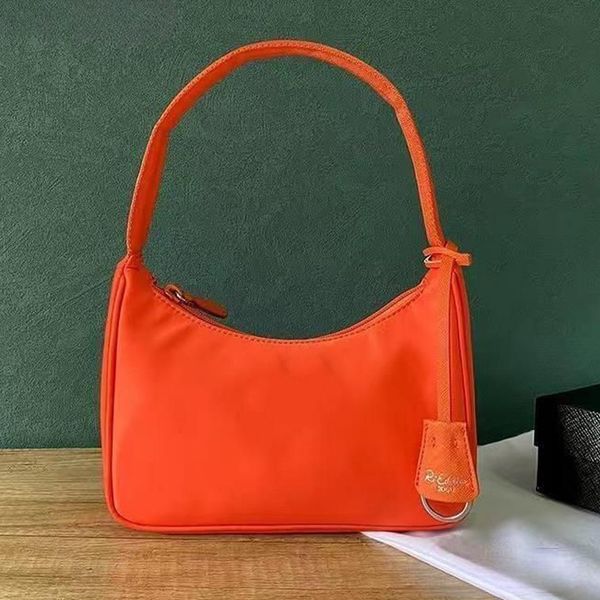 Classic 3 Piece Zipper Wallet Women Luxury Designer Bag Interior Interval Large Capacity Crossbody Bags Nylon 2005 Fashion Shoulder Bag Multi Occasion Use, P1
Classic 3 Piece Zipper Wallet Women Luxury Designer Bag Interior Interval Large Capacity Crossbody Bags Nylon 2005 Fashion Shoulder Bag Multi Occasion Use, P1