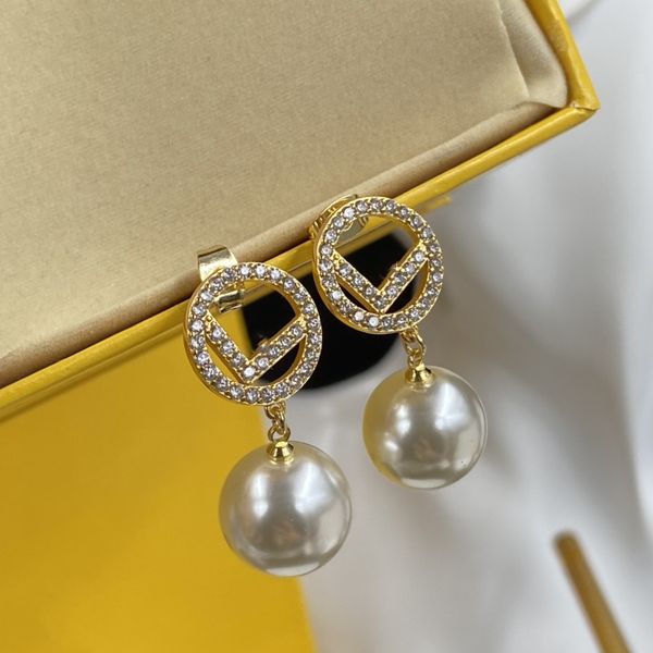 shiny diamond hoops earrings luxury earrings crystal earrings gold and silver earrings interlocking letter earrings set atmosphere, Golden;silver
shiny diamond hoops earrings luxury earrings crystal earrings gold and silver earrings interlocking letter earrings set atmosphere, Golden;silver