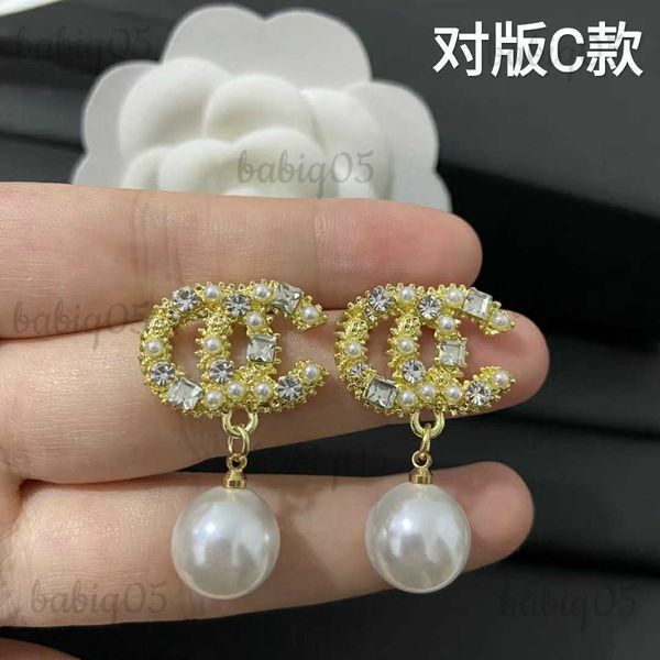 charm luxurious diamond inlaid small fragrant style earrings for women with a mesh red temperament elegant pearl earrings exquisite and high, Golden
charm luxurious diamond inlaid small fragrant style earrings for women with a mesh red temperament elegant pearl earrings exquisite and high, Golden