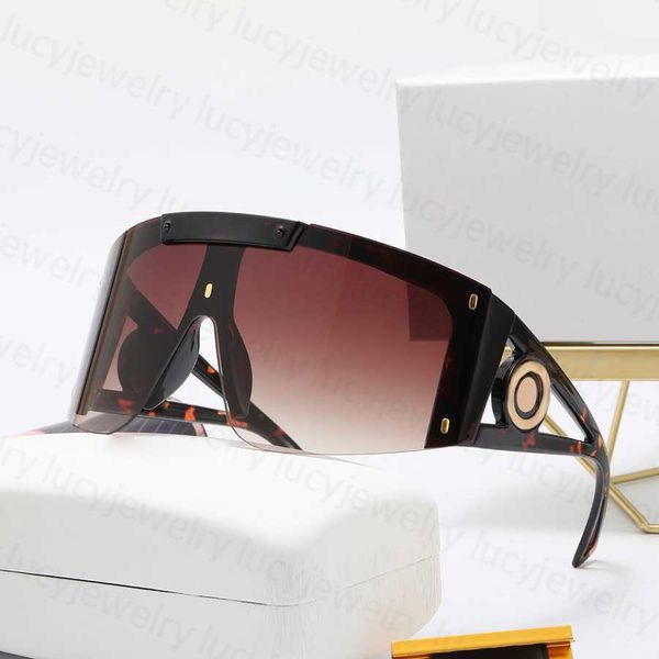 2023 luxury designer sunglasses fashion men woman eyeglasses outdoor drive holiday summer sunglass 7 colors quality, White;black
2023 luxury designer sunglasses fashion men woman eyeglasses outdoor drive holiday summer sunglass 7 colors quality, White;black