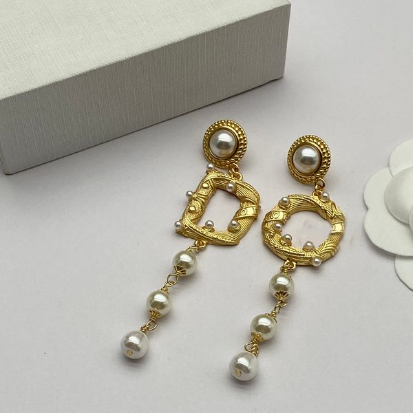 luxury pearl stud earrings designer womens jewelry gold love earrings letter dangle earrings fashion quality wedding wedding gifts preferred, Golden;silver
luxury pearl stud earrings designer womens jewelry gold love earrings letter dangle earrings fashion quality wedding wedding gifts preferred, Golden;silver